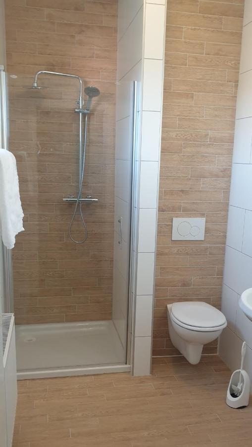 Apartamento Louis Maaseik Exterior foto